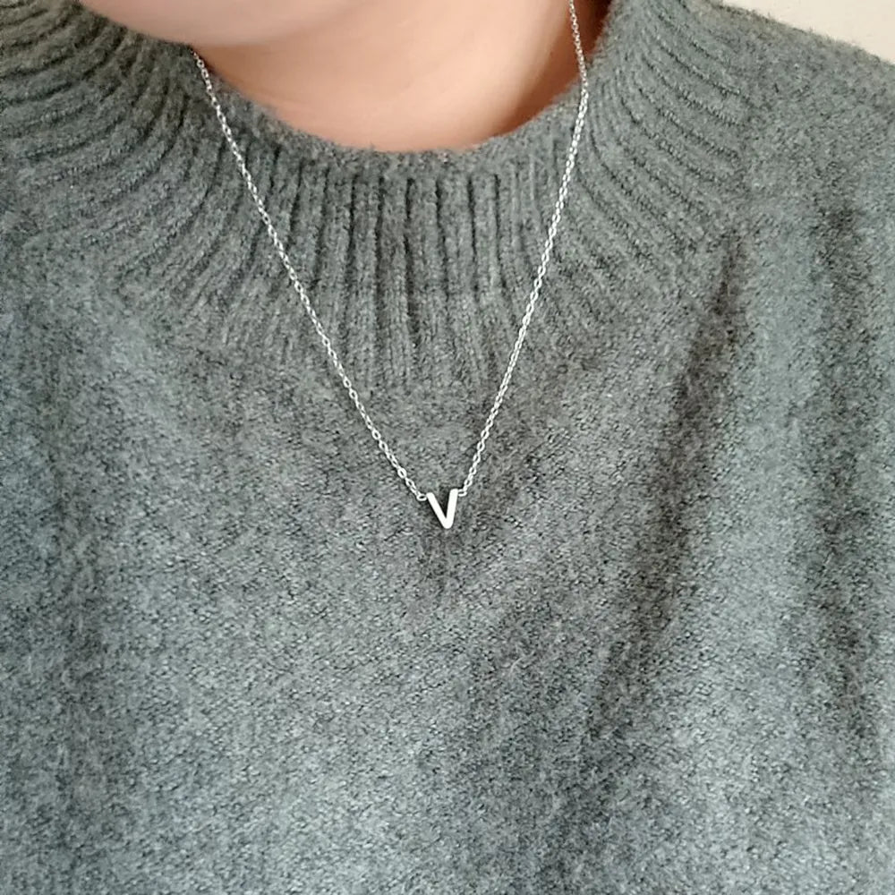 Simple letter pendant necklace